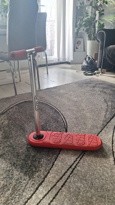 Hulajnoga na trampolinę