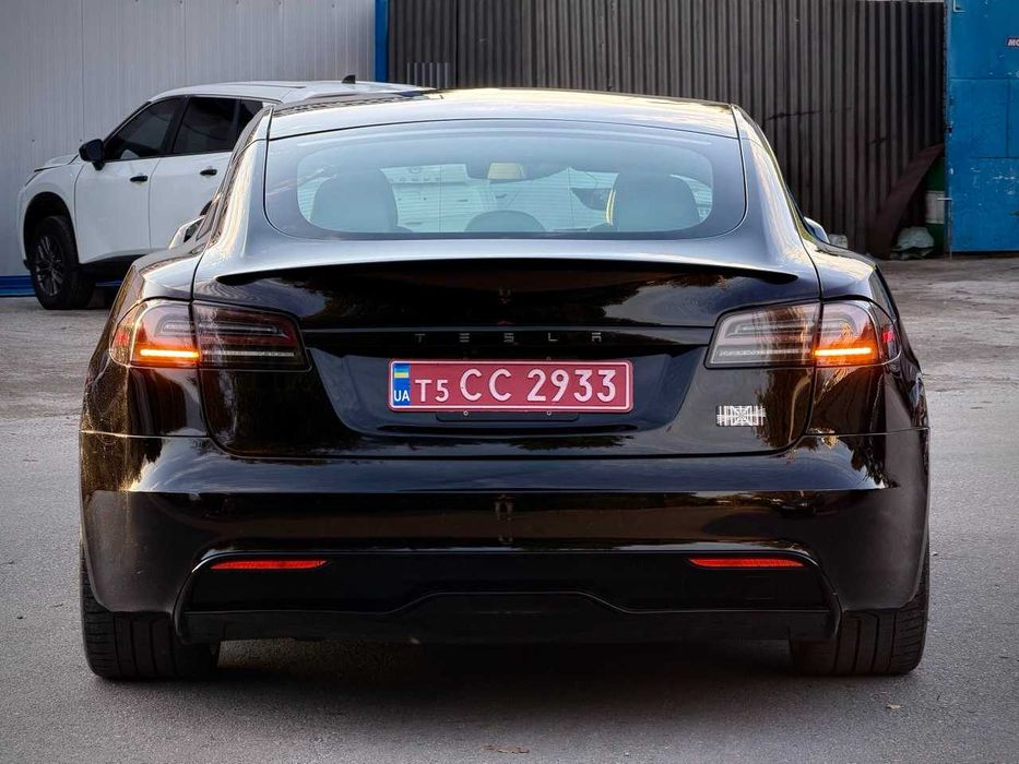 TESLA PLAID 2024 1033 к.с.