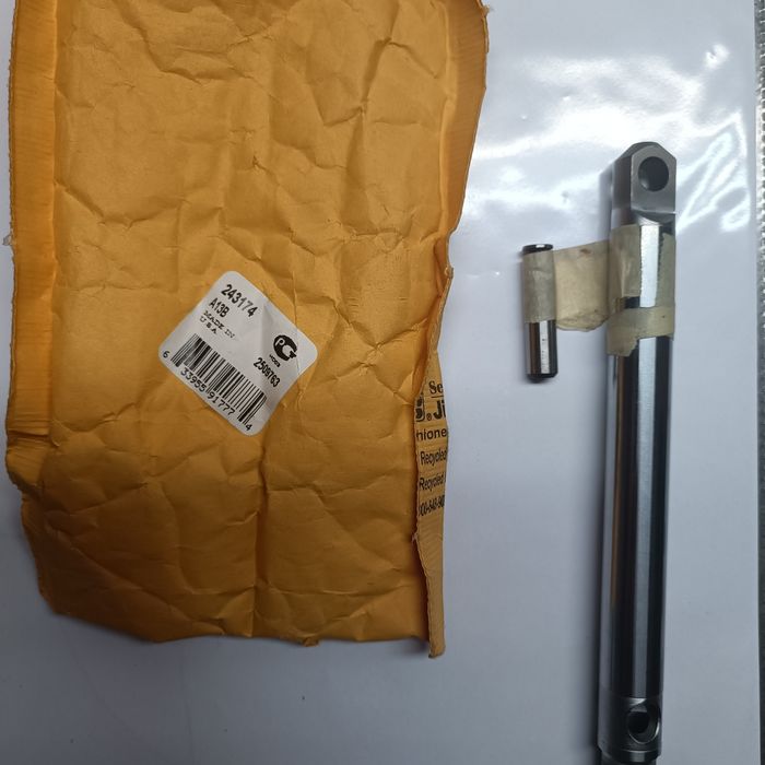 Nowy, oryginalny tłok pompy Graco 295, 395, 455, 495