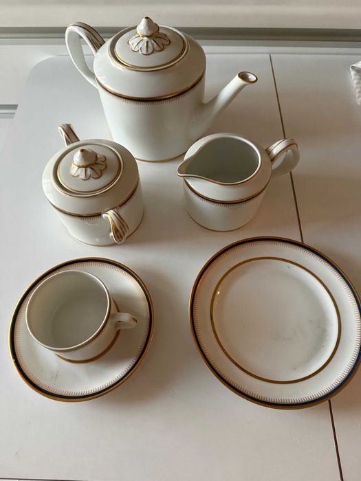 Serviço de chá Vista Alegre modelo Cambridge Novo