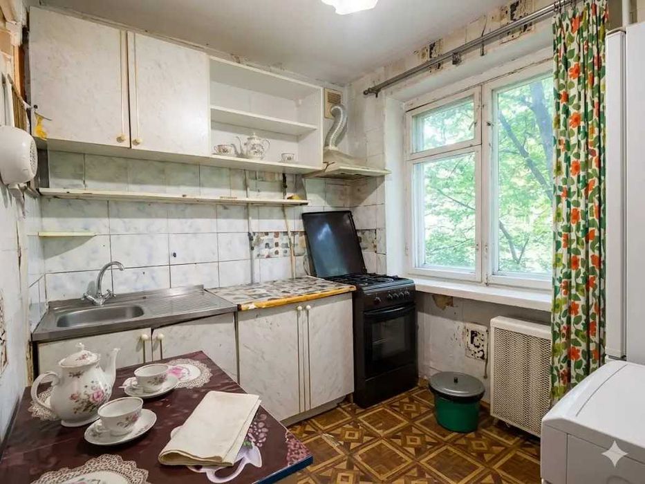 Продаж 3 кімнатної квартири 51 м2 поверх 3/5 Панельний. Хрущовка р-н Алмазний № 21381