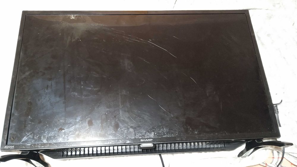 Телевизор Sharp 2T-C32BD1X диагональ 32" на запчасти, разбит экран 21г
