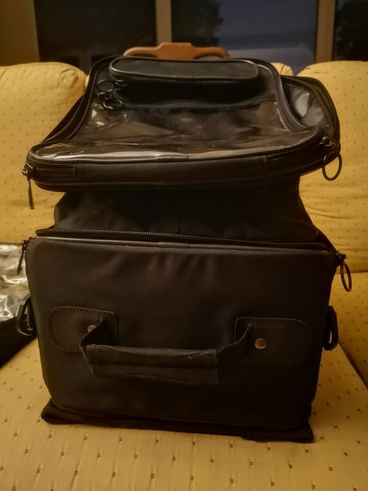 Saco moto viagem com iman grande espaço pois divide em 2 sacos novo