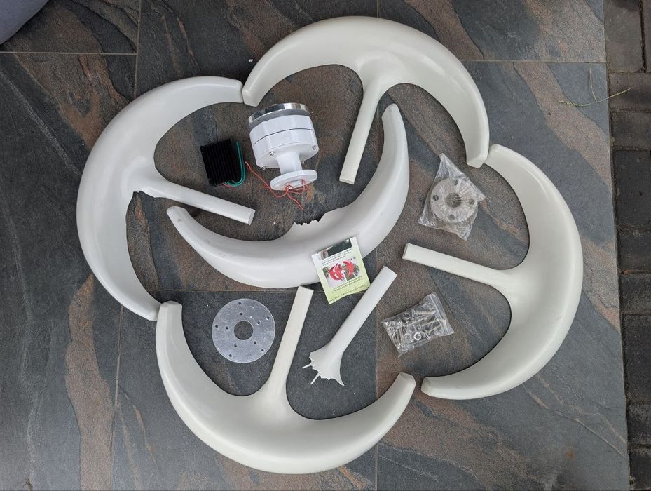 Ветрогенератор вертикальный «Шар» 300 вт 12v/24v(уценка, повреждения л