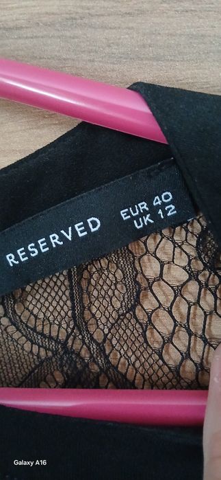 Sukienka z koronką Reserved 40