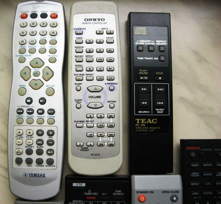 Oryginalne piloty Yamaha/ TEAC / Panasonic /Pioneer