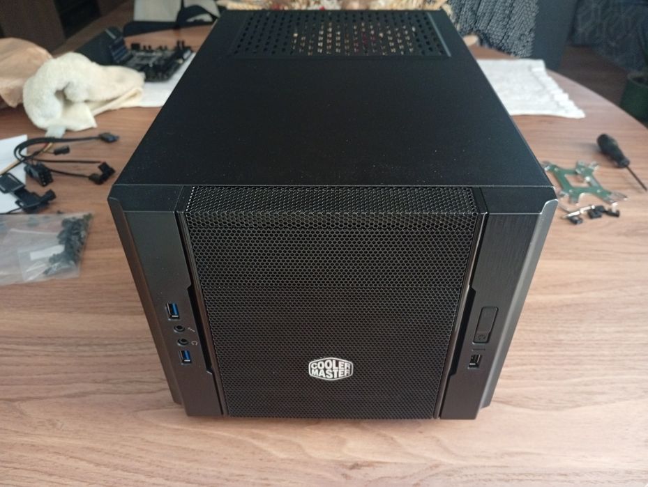 Caixa Cooler Master Elite 130