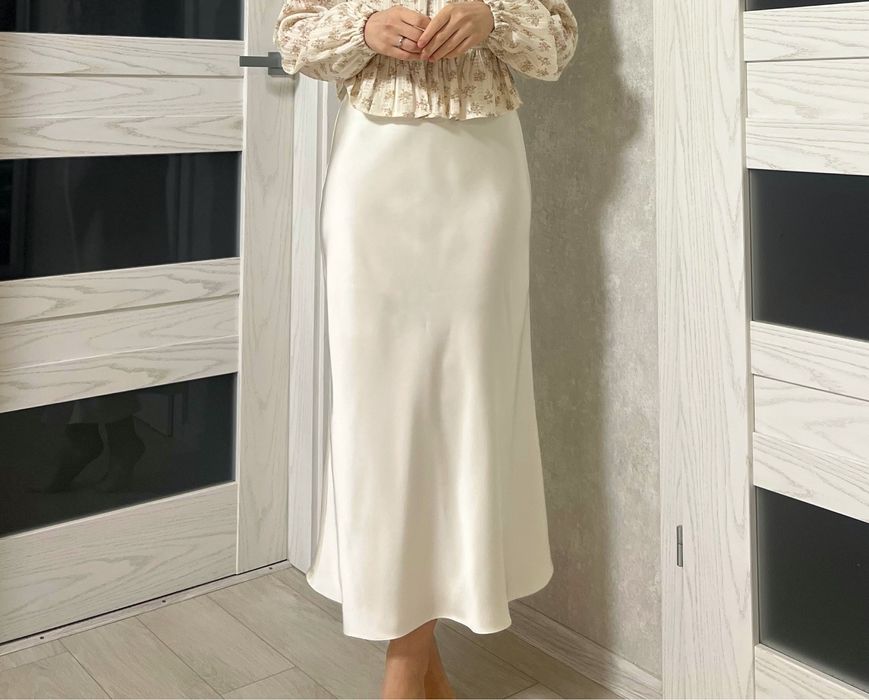 Нова! Спідниця атласна українського бренду