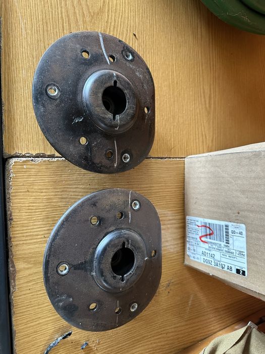 Подушка амортизатора  ford fusion