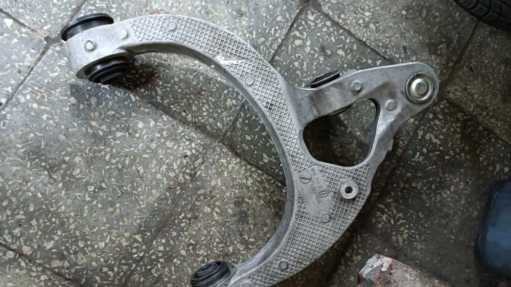 Wahacz dolny prawy Jeep, Ram 1500. Oryginał Mopar