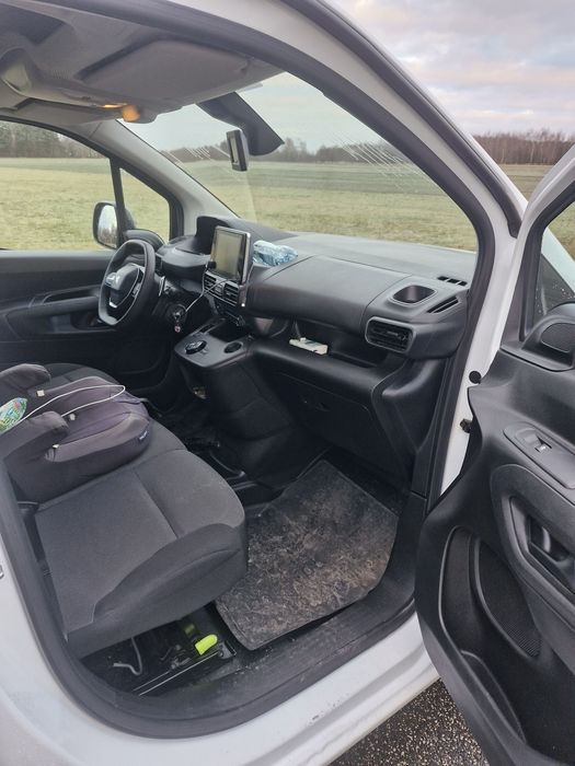 Peugeot Partner 1.5 130km AUTOMAT 76 tys Bogata Opcja.