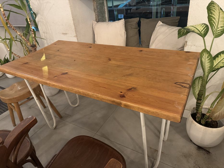 Mesa madeira e metal