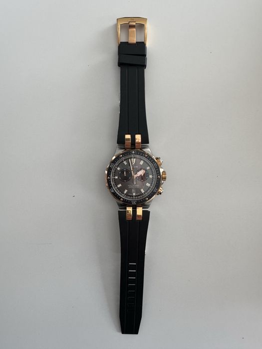 Швейцарський годинник Edox Delfin Chronograph