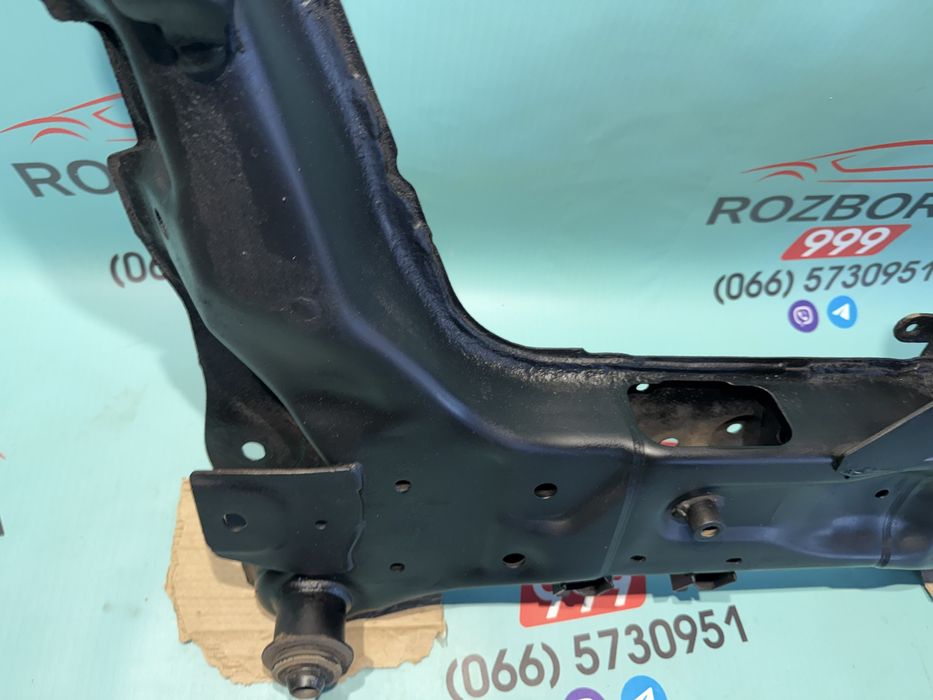 Підрамник передній Nissan Rogue X trail T32 подрамник Рог Т32