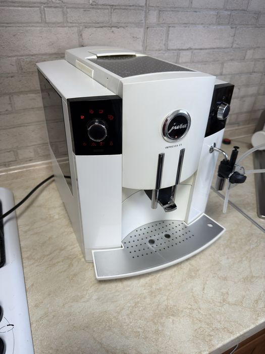 Кавомашина Jura impressa C5