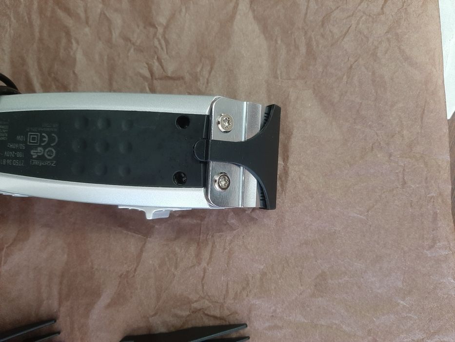 Máquina cortar pêlo de cão