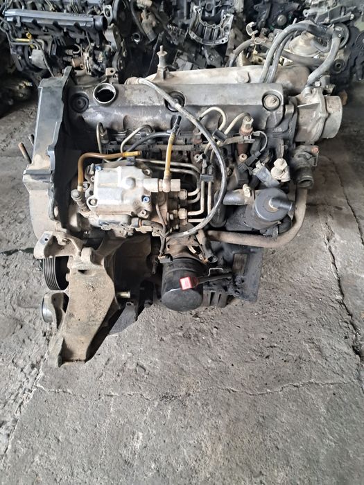 Комплект ГБЦ  колінвал шатун поршень 1.9TD F8T  Renault Kangoo Laguna