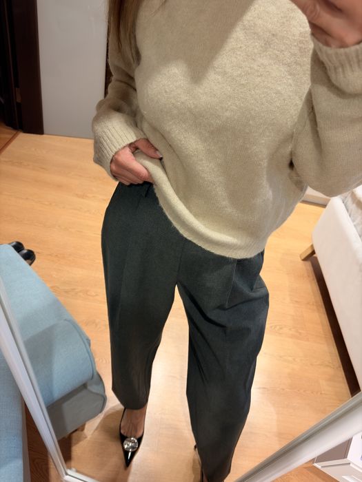 Светр mango розмір С , брюки zara  розмір С