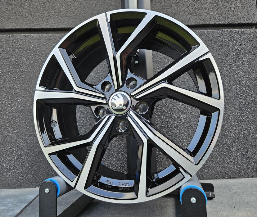 Skoda Kamiq 16 " Nowe 5x100 Škoda Scala Felgi Czarne Poler Alufelgi