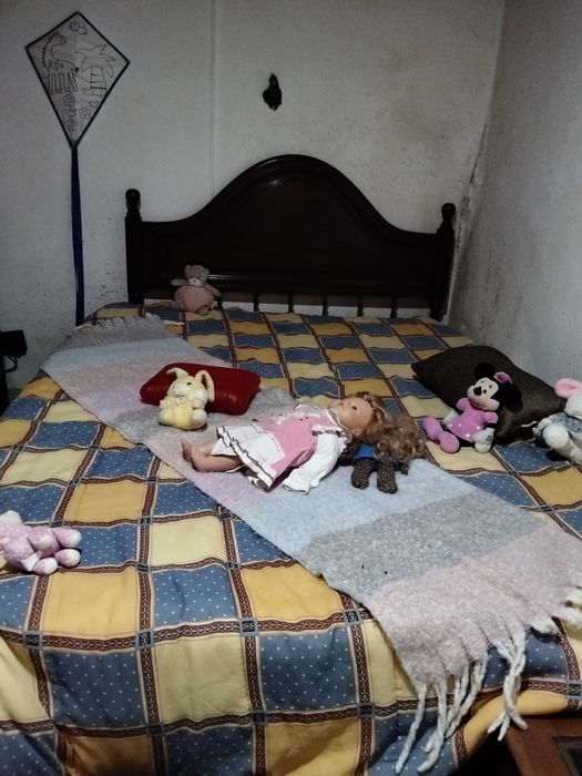Cama de casal  madeira