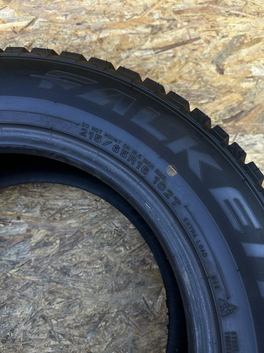Зимові шини  215/65R16 102T FALKEN WINTERPEAK F-ICE 1.гума резина шини