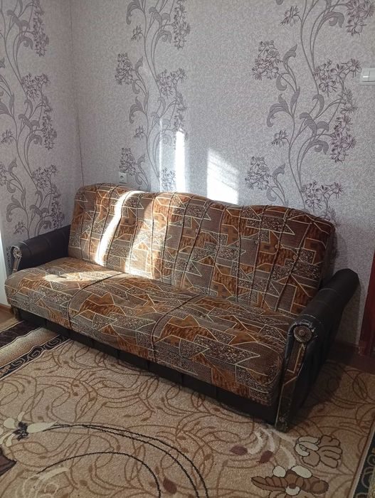 Диван и два кресла