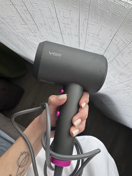 Фен сіро-рожевий