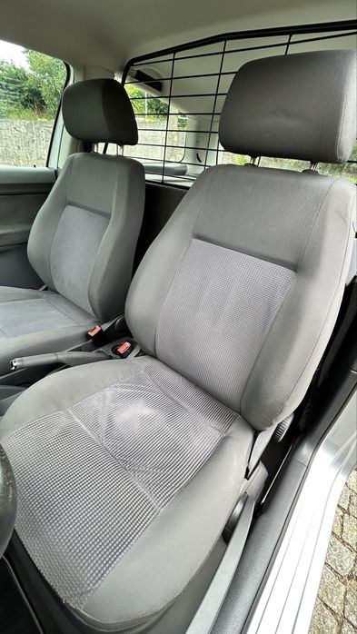 Volkswagen Polo 1.4 TDI  75 cavalos - cor cinza
