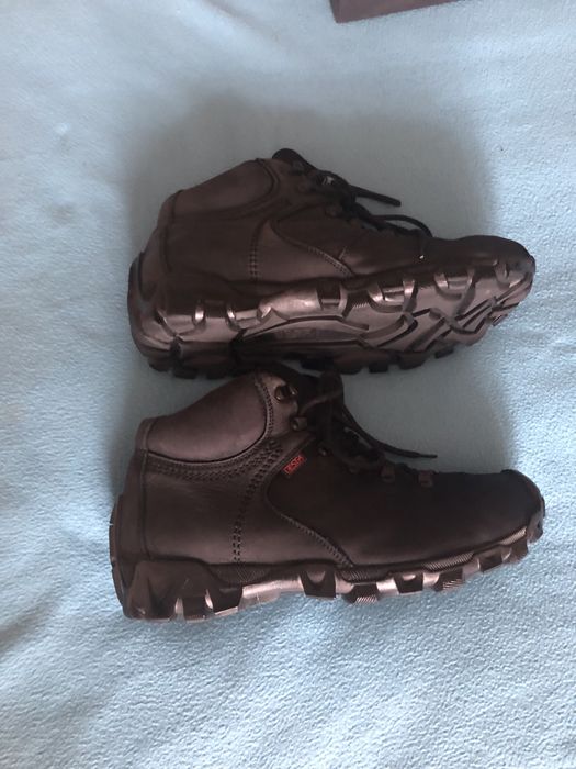 Ботинки кроссовки LESTA