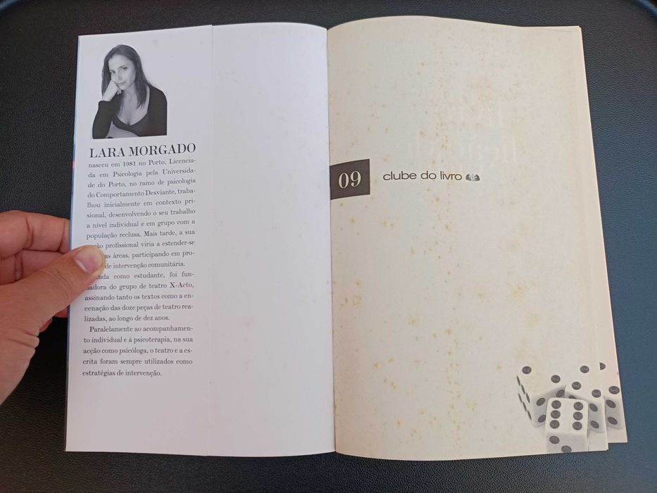 Livro "Por Acaso", de Lara Morgado