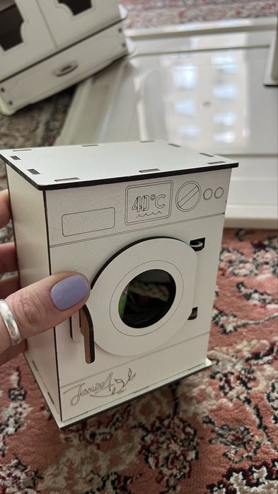 Меблі для лялькового будиночку