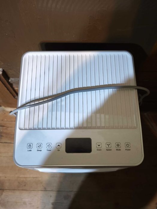 Air Conditioner / Dehumidifier436810409785446401