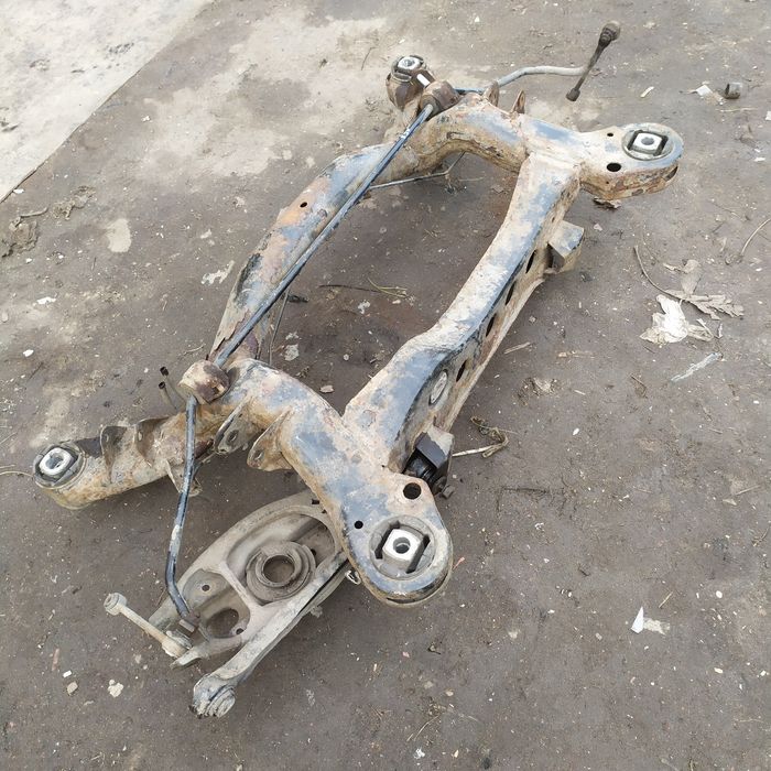 Задня балка BMW E87, E90