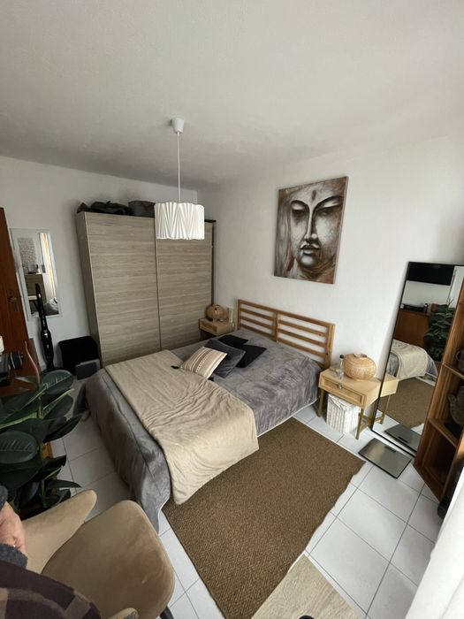 Quarto em frente a escola André Gouveia