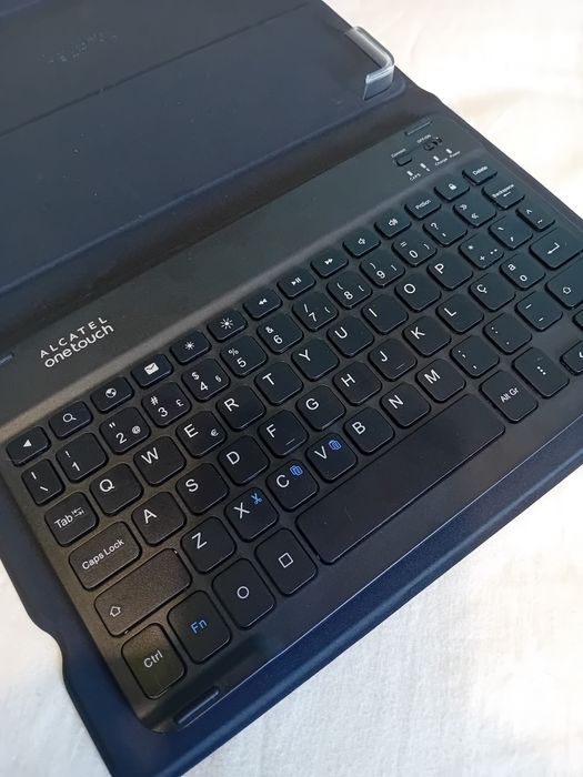 Capa e teclado bluetooth Alcatel