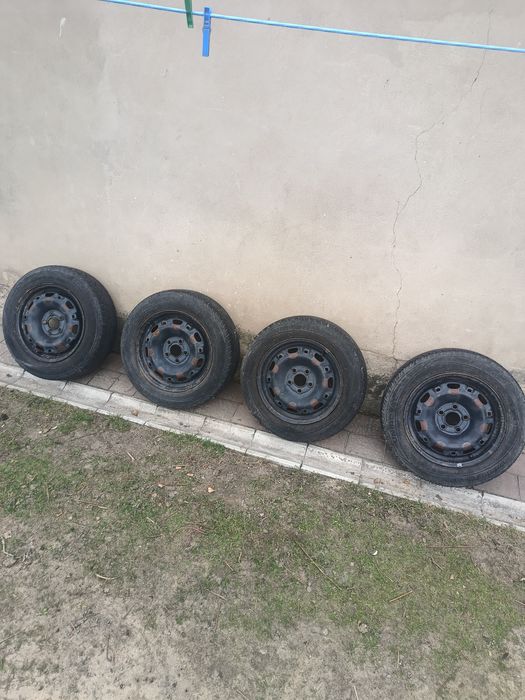 Opony letniez felgą stalową  175/65 R14