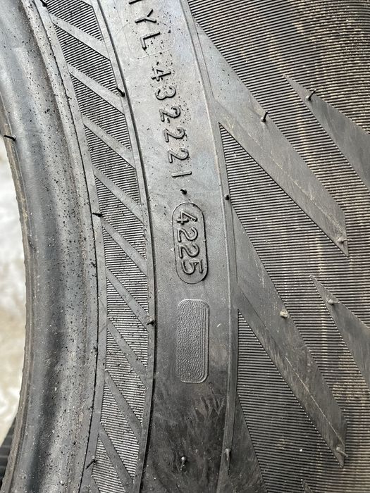 Гума зимова 265/65 R18 Nokian Hakkapeliitta R5 SUV