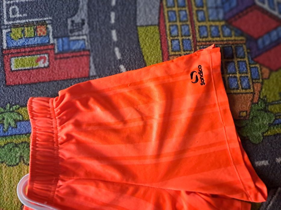 Sondico markowe krótkie spodenki wf sportowe neon 122/128
