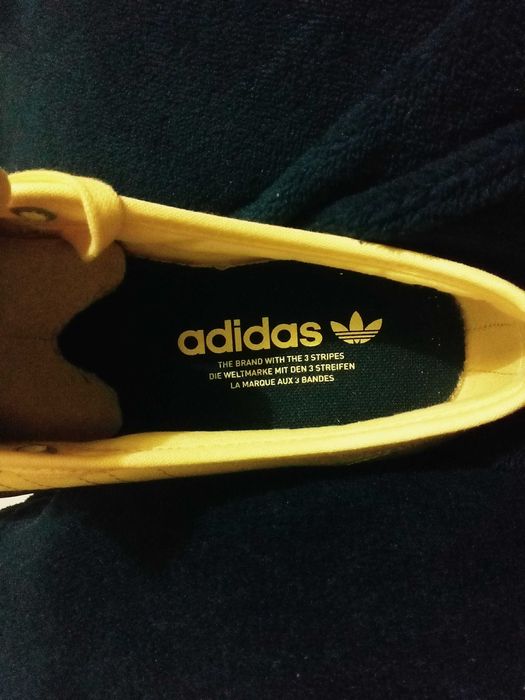 Sapatilhas ADIDAS modelo NIZZA (por ESTREAR)