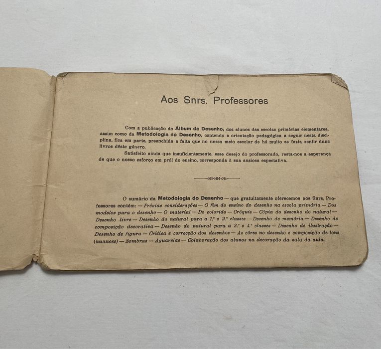 Cadernos escolares desenho matemática antigos