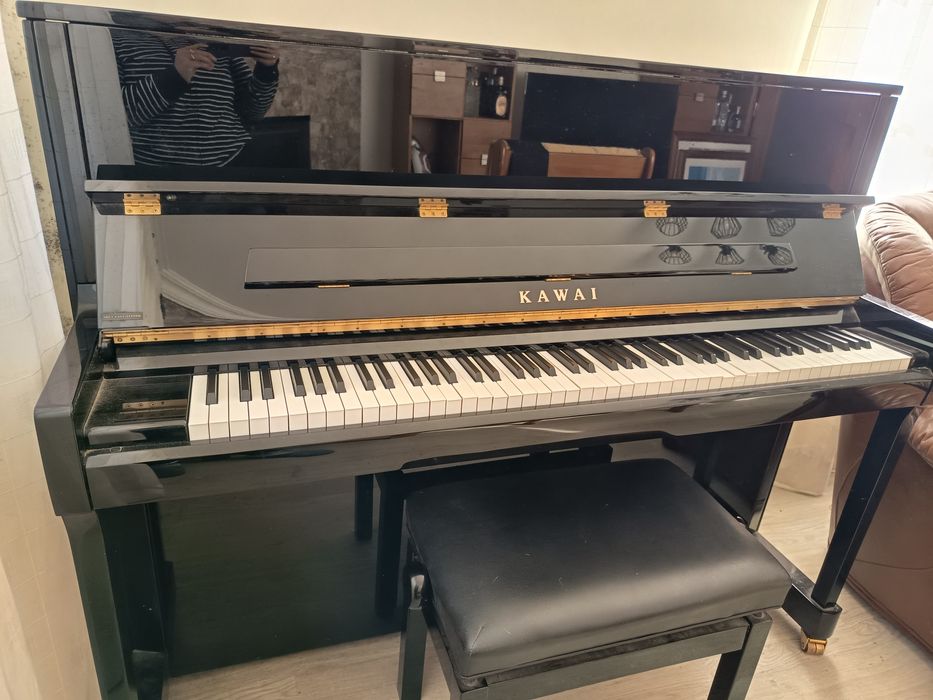 Piano Vertical kawai
