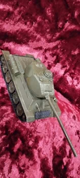 Танк Т 34  металевий 1:43 ссср