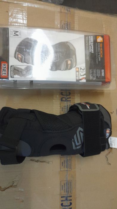 Стабілізатор коліна Shock Doctor