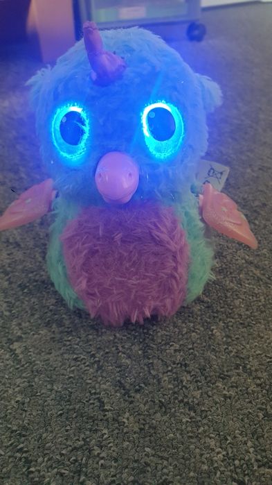 Hatchimals jednorożec, mówi, gra, rusza się