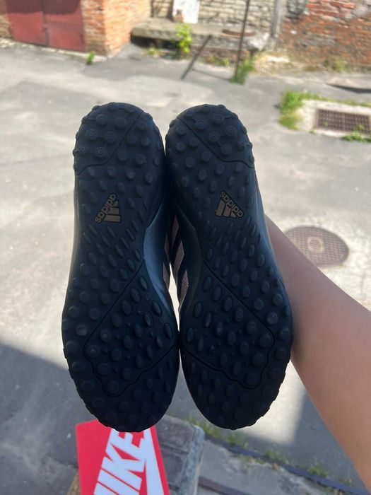 Взуття для футболу