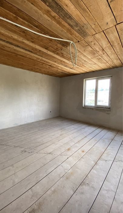 Продається добротний 2-поверховий будинок. Чортків