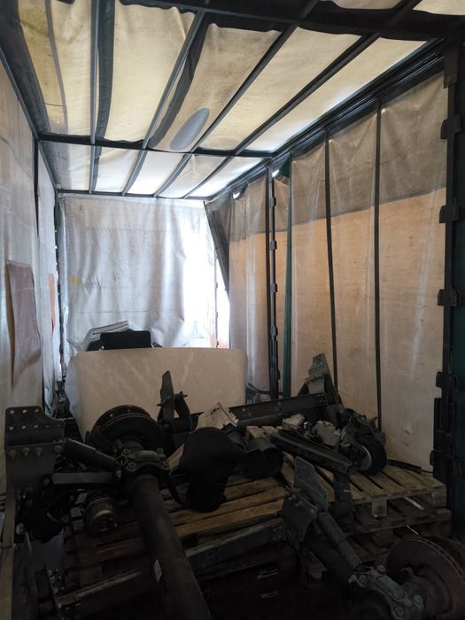 Zabudowa plandeka Mercedes firanka, kontener, paka magazyn garaż drzwi