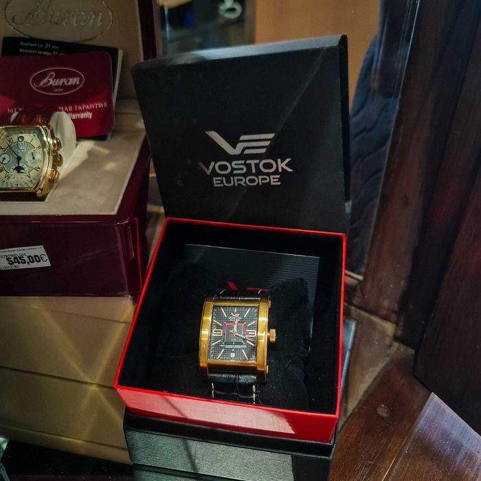 Relógio Automático Vostok Europe Red Square – Edição Limitada 554/3000