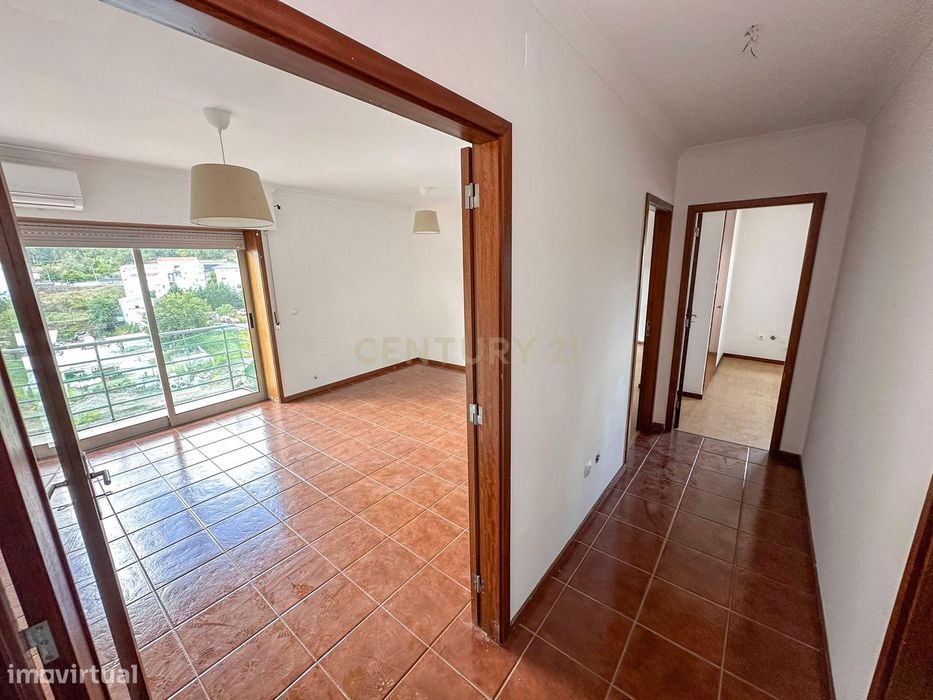 T2 ultimo piso junto ao centro- paredes