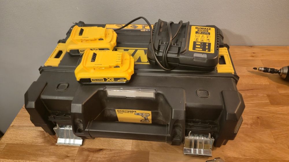 DeWalt DCD795D2 , jak nowa